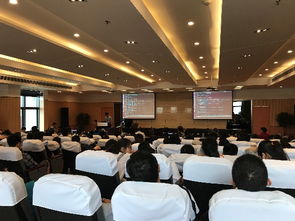 全國(guó)首屆“龍芯杯”大學(xué)生計(jì)算機(jī)系統(tǒng)能力培養(yǎng)大賽啟航，南京技術(shù)培訓(xùn)現(xiàn)場(chǎng)人氣火爆